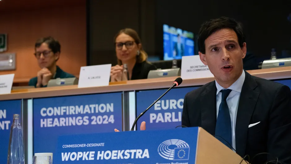 Wopke Hoekstra während der Anhörung